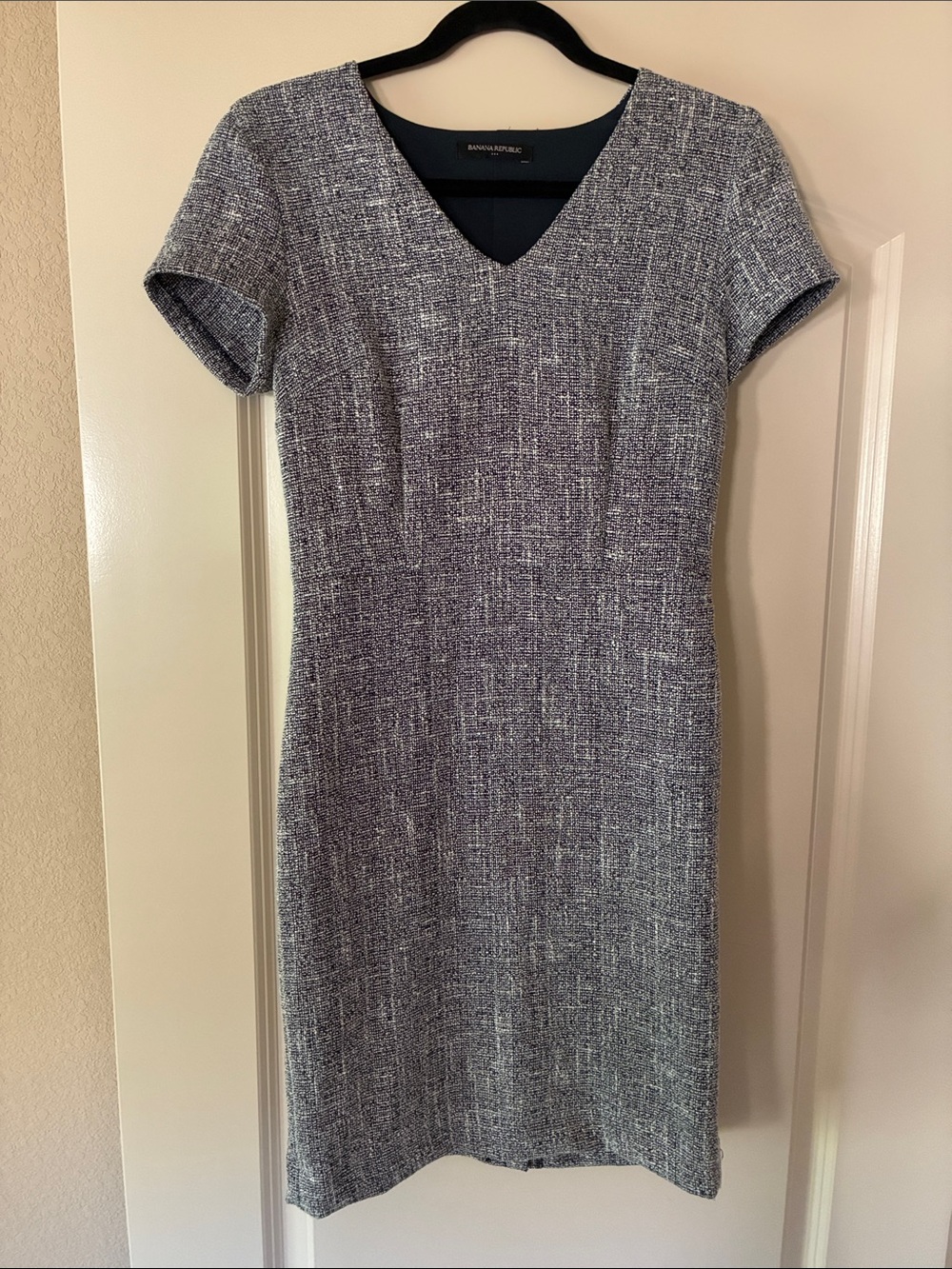 Banana Republic Gray Tweed V‑Neck Midi Sheath Dress
